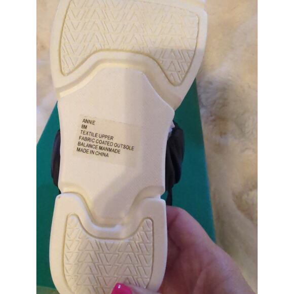 Lauren Lorraine Annie Studded Black Sandel Size 8 NIB - Picture 4 of 5